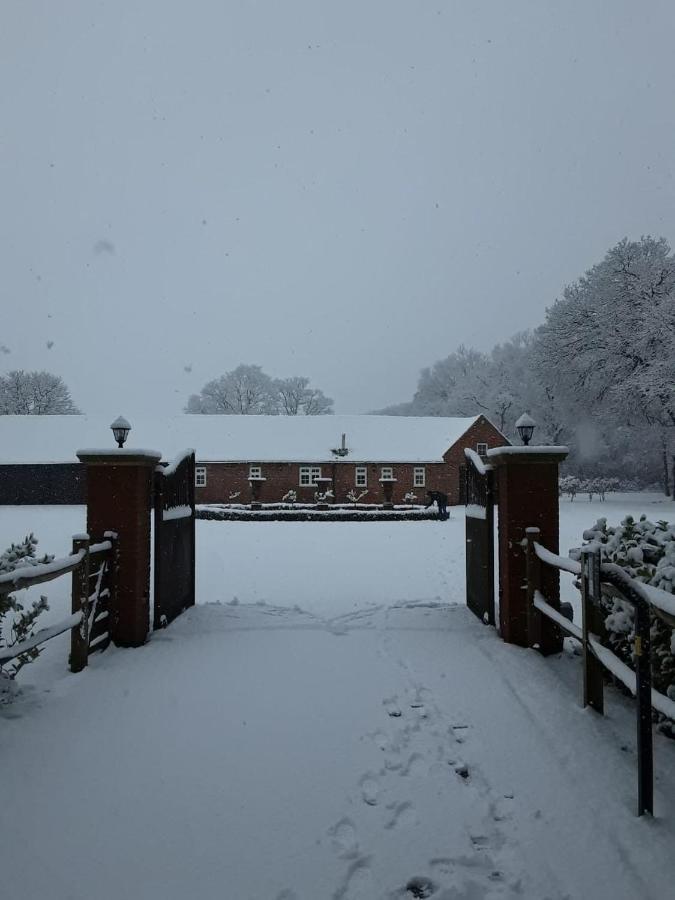 Whitmoor Farm * Guildford